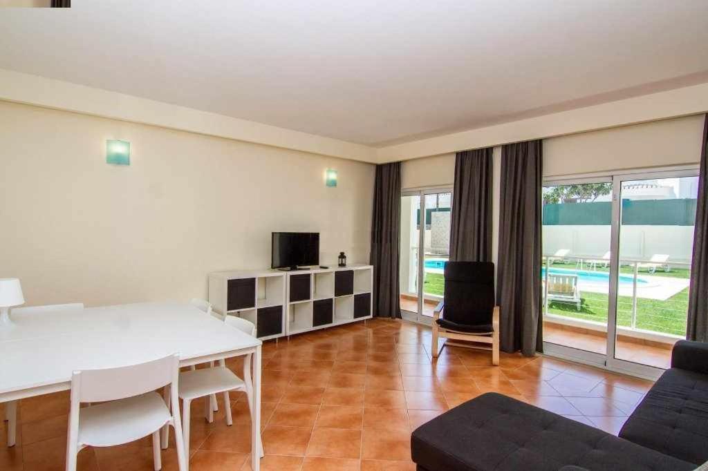 Sunhome Casas De Ferias Em 포티마오 객실 사진